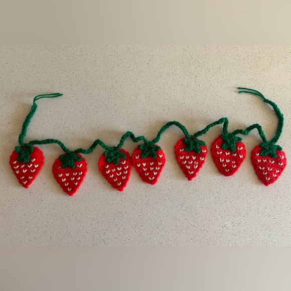 Strawberry Garland Handmade Crochet - Picture 3 of 11